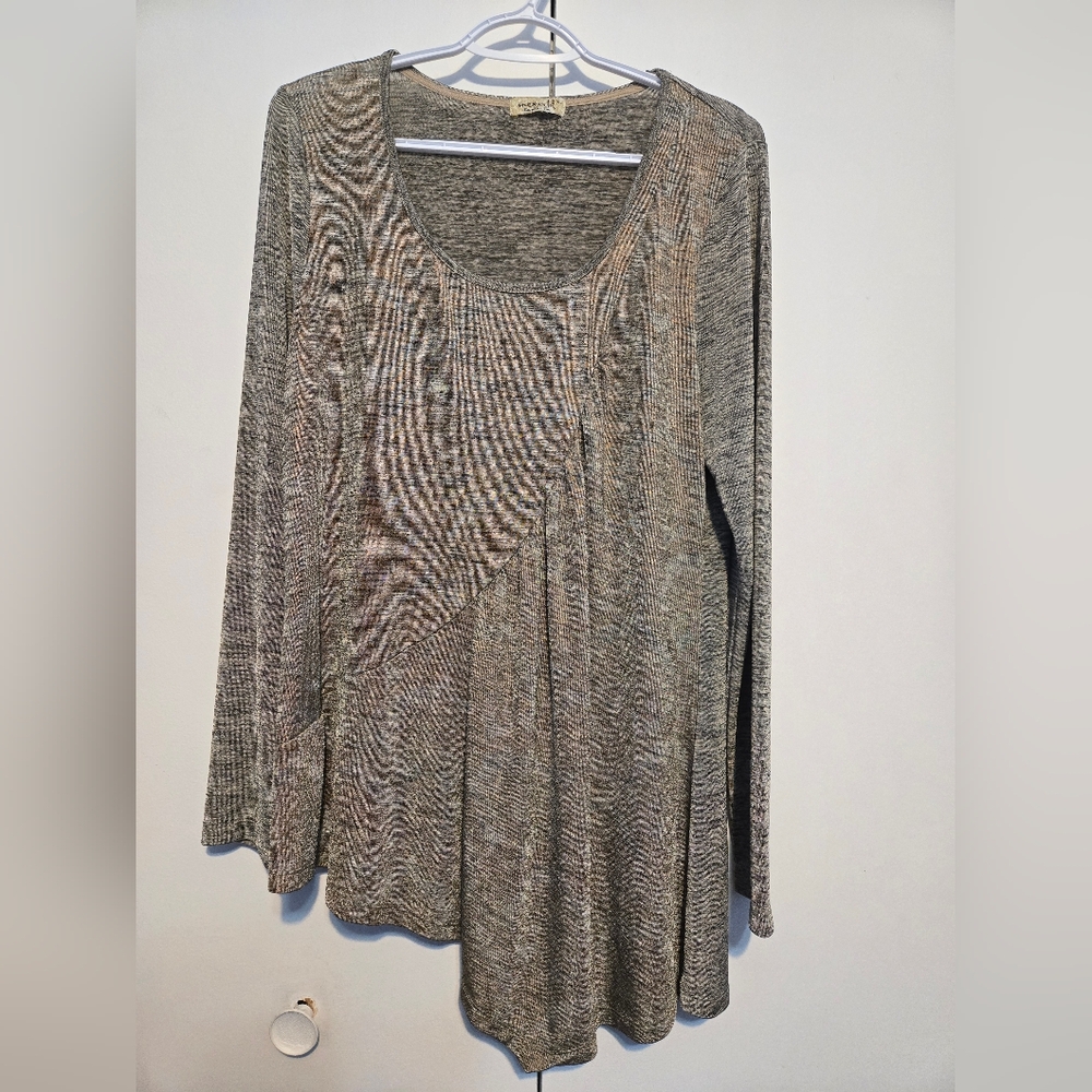 One World Gray/Gold‎ Shimmer Asymmetrical Top
